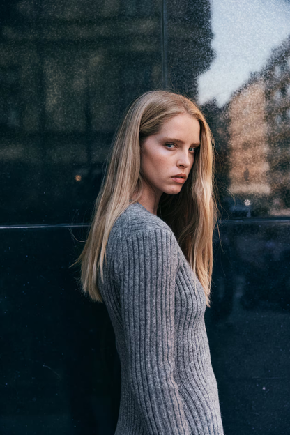 Olivia - Ribbed knit dress